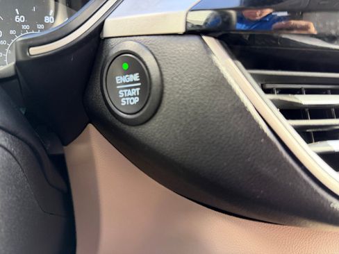 Used 2021 Ford Escape SE w/ SE Sport Appearance Package FWD image 21