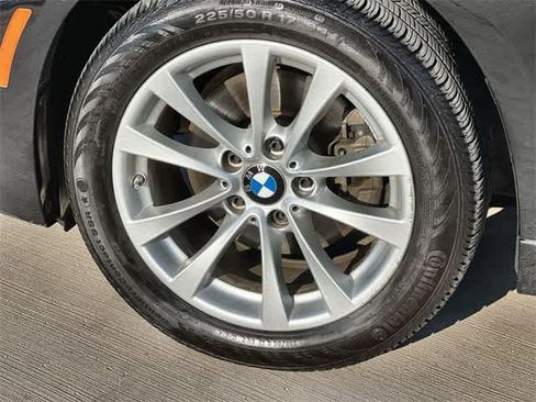 Used 2018 BMW 320i Sedan image 9