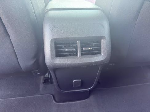 Used 2018 Chevrolet Equinox LT AWD/4WD image 31