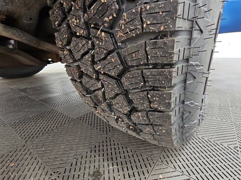 Used 2017 Toyota Tundra SR5 w/ SR5 Upgrade Package AWD/4WD image 42