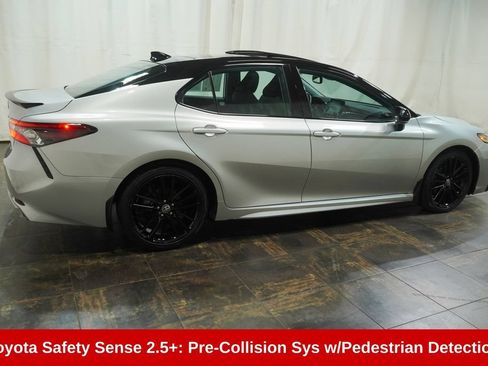 Certified 2021 Toyota Camry XSE FWD image 4