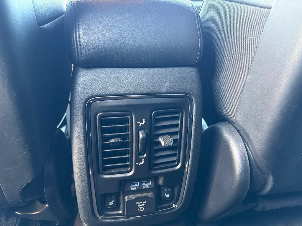 Used 2018 Jeep Grand Cherokee Overland AWD/4WD image 20
