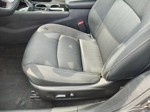 Used 2024 Nissan Altima 2.5 SV FWD image 13