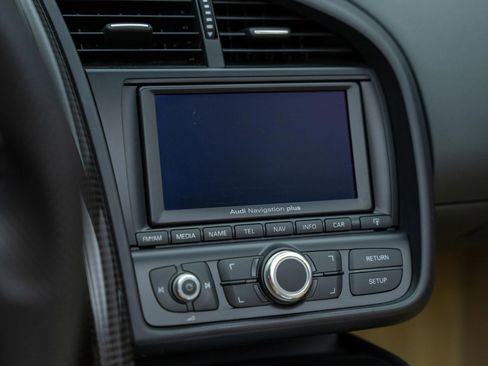 Used 2011 Audi R8 V10 image 36