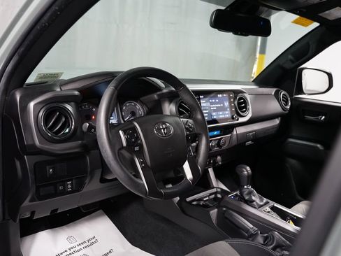 Certified 2022 Toyota Tacoma TRD Sport image 12