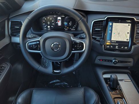 Used 2022 Volvo XC90 T8 R-Design w/ Advanced Package image 14