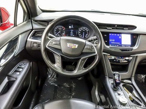 Certified 2024 Cadillac XT5 Premium Luxury image 2