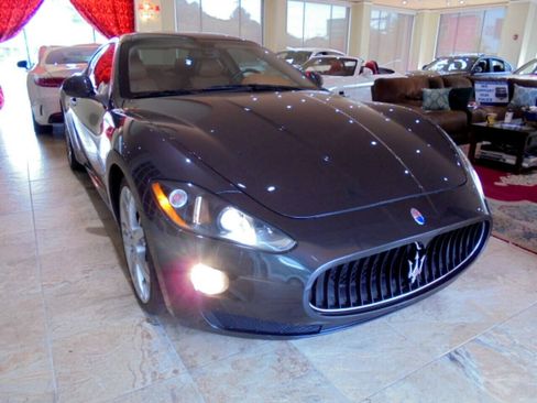 Used 2009 Maserati GranTurismo S RWD image 4