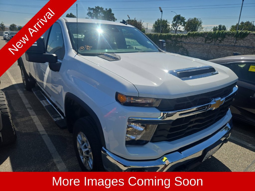 Used 2025 Chevrolet Silverado 2500 LT w/ Convenience Package AWD/4WD image 1