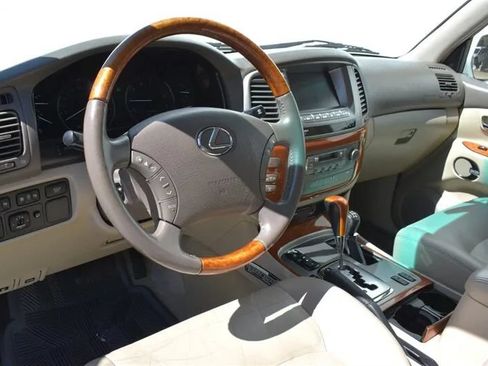 Used 2007 Lexus LX 470 4WD image 3