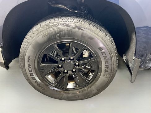 Used 2022 Chevrolet Silverado 1500 LT image 13