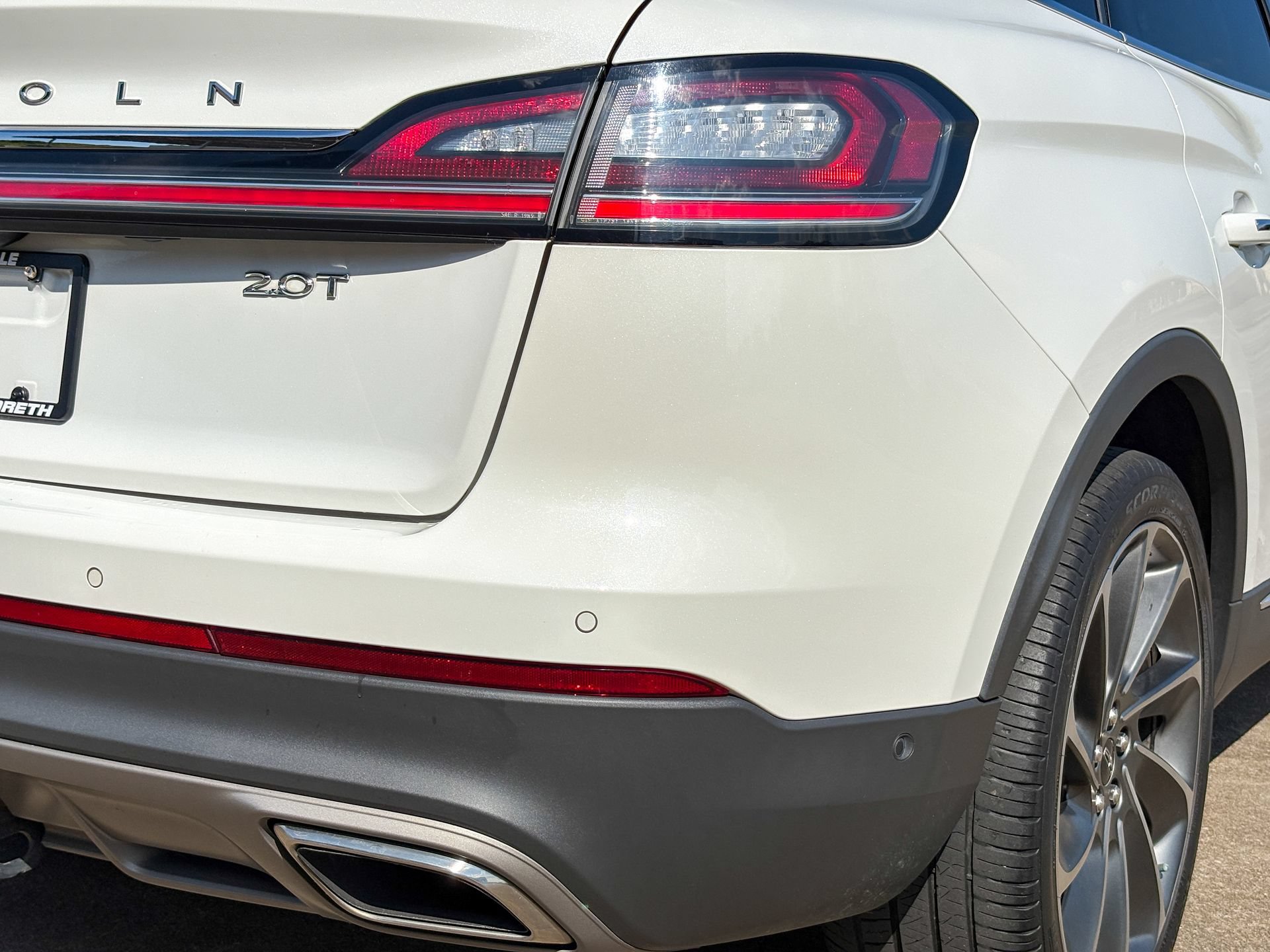 Used 2020 Lincoln Nautilus Reserve w/ Equipment Group 201A FWD image 13