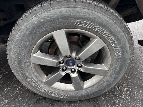 Used 2016 Ford F150 XLT w/ Equipment Group 302A Luxury image 10