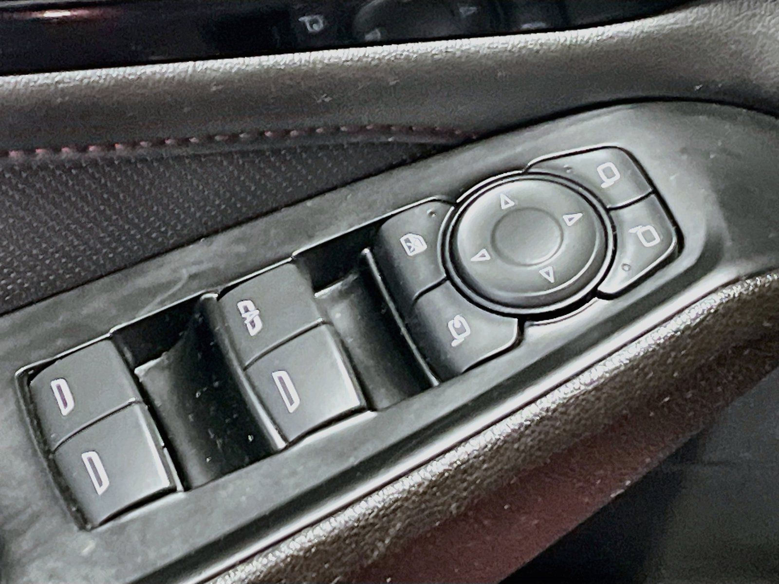 Used 2023 Chevrolet Traverse RS w/ LPO, Floor Liner Package AWD/4WD image 18
