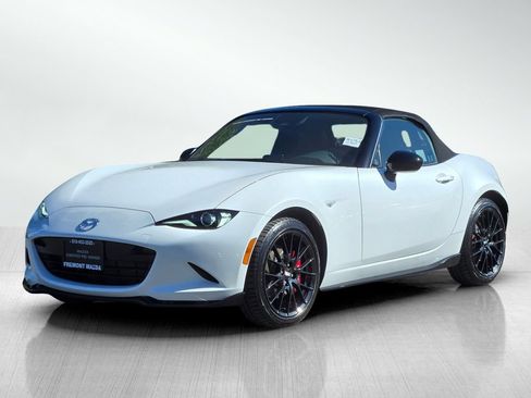 Certified 2025 MAZDA MX-5 Miata Club w/ Brembo/BBS Recaro Package RWD image 9