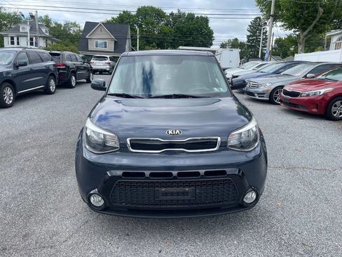 Used 2016 Kia Soul + FWD image 3