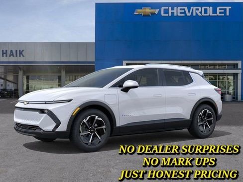New 2026 Chevrolet Equinox EV LT FWD image 2