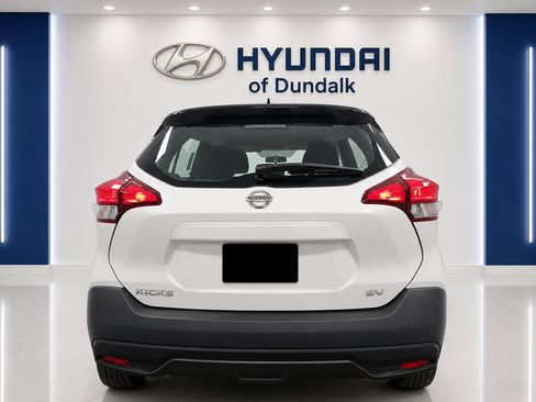 Used 2018 Nissan Kicks SV FWD image 6