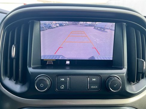 Used 2021 Chevrolet Colorado Z71 w/ Z71 Midnight Edition image 13