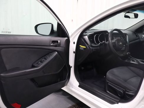 Used 2015 Kia Optima LX image 10