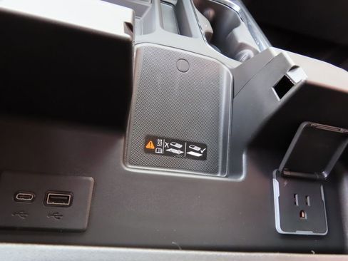 New 2026 Chevrolet Silverado 1500 LT Trail Boss w/ LT Trail Boss Premium Package AWD/4WD image 13