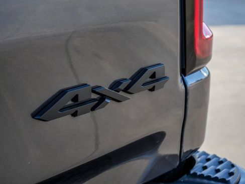 New 2026 RAM 1500 4x4 Crew Cab image 13
