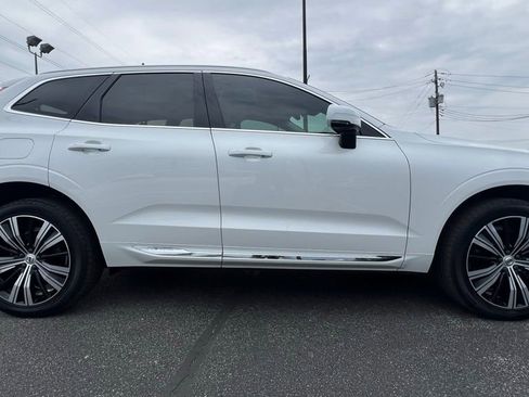 Used 2022 Volvo XC60 T8 Inscription w/ Advanced Package image 9