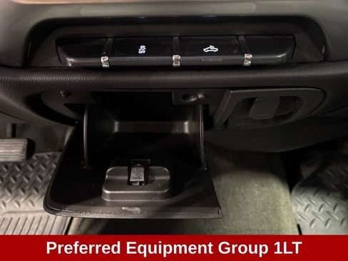 Used 2015 Chevrolet Silverado 1500 LT w/ LT Convenience Package AWD/4WD image 17