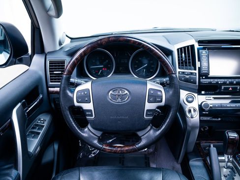 Used 2015 Toyota Land Cruiser AWD/4WD image 12