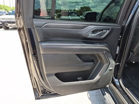 Used 2023 GMC Yukon XL AT4 w/ AT4 Premium Package AWD/4WD image 37