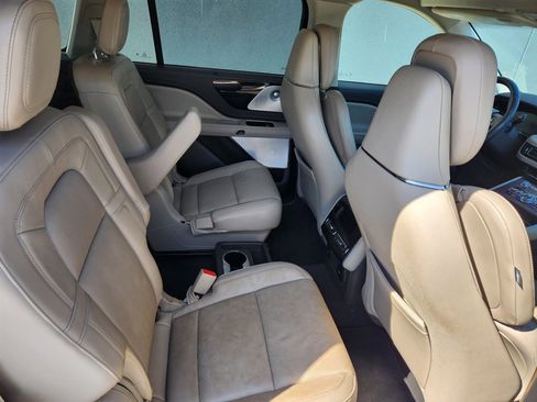 Used 2022 Lincoln Aviator Reserve w/ Equipment Group 201A image 18