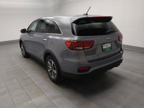 Used 2020 Kia Sorento LX image 5
