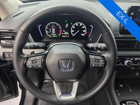 Used 2025 Honda Pilot EX-L image 19