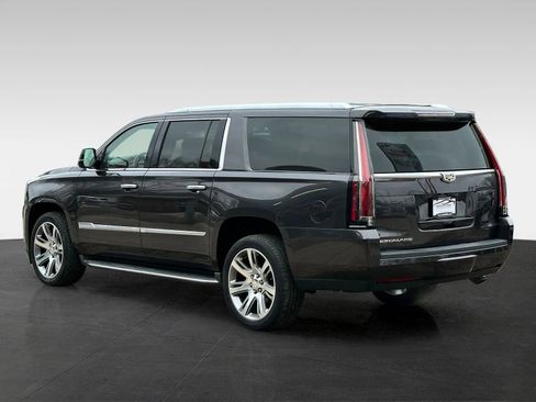 Used 2016 Cadillac Escalade ESV Premium image 5