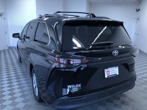 Used 2026 Toyota Sienna LE FWD image 13