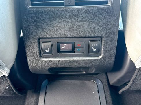 New 2025 Mitsubishi Outlander SEL image 25