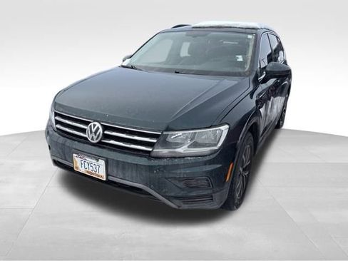Used 2019 Volkswagen Tiguan SE image 1