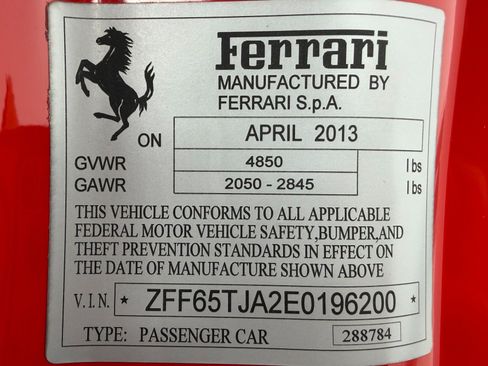 Used 2014 Ferrari California RWD image 18