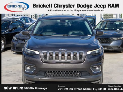 Used 2019 Jeep Cherokee Limited image 2