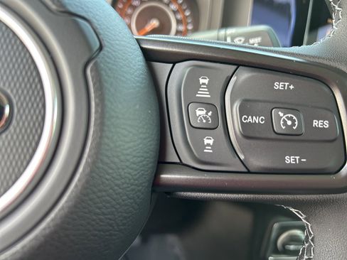 New 2025 Jeep Gladiator Sport image 21