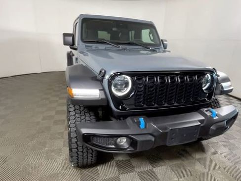 Used 2024 Jeep Wrangler Unlimited AWD/4WD image 12