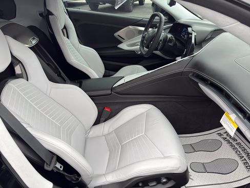 Used 2020 Chevrolet Corvette Stingray Premium Cpe w/ 3LT Preferred Equipment Group image 15