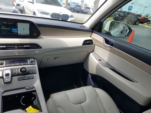 Used 2021 Hyundai Palisade SEL w/ Premium Package FWD image 13