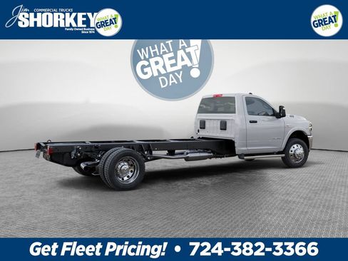 New 2026 RAM 5500 4x4 Regular Cab image 5