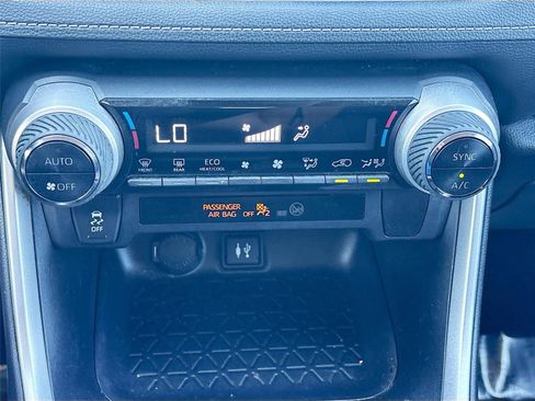 Used 2019 Toyota RAV4 LE image 16