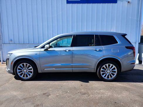 Certified 2024 Cadillac XT6 Premium Luxury AWD/4WD image 2