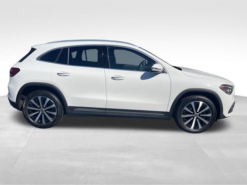 Used 2021 Mercedes-Benz GLA 250 4MATIC image 4