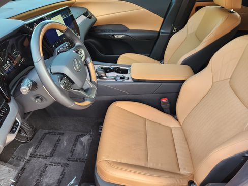 Used 2025 Lexus RX 350 Premium w/ Accessory Package (Z1) FWD image 14