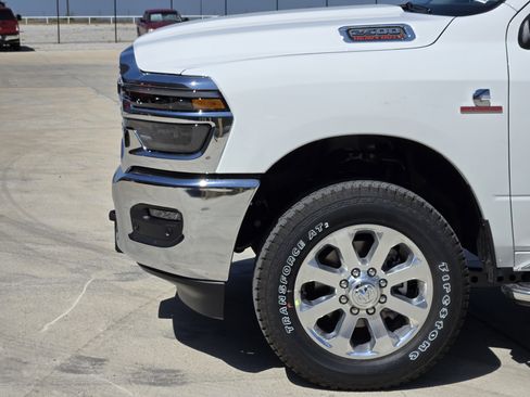 New 2026 RAM 2500 Laramie AWD/4WD image 6