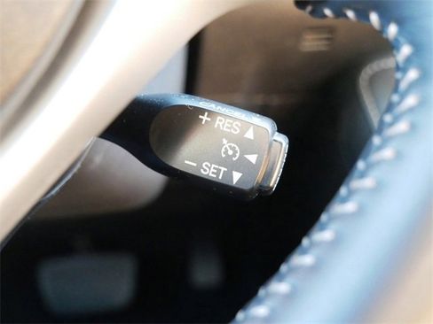 Used 2013 Lexus CT 200h image 25